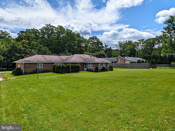 2nd image of 1114 Dithridge Dr