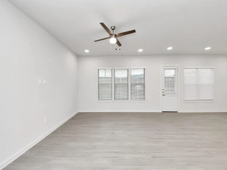 7318 Hadley Meadow Ln — Photo 18