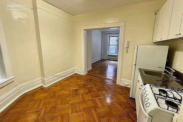 1st image of 2272 Broadway APT 1A