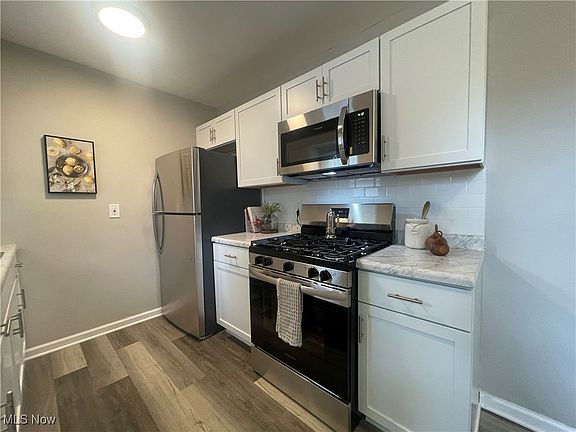 2nd image of 12317 Summerland Ave