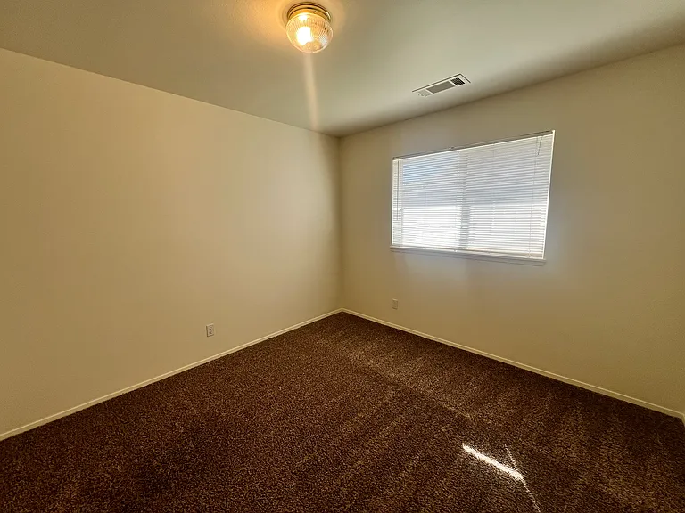 709 NE Savannah Dr #3 — Photo 19