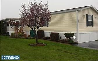 1st image of 25 Adriane Ct