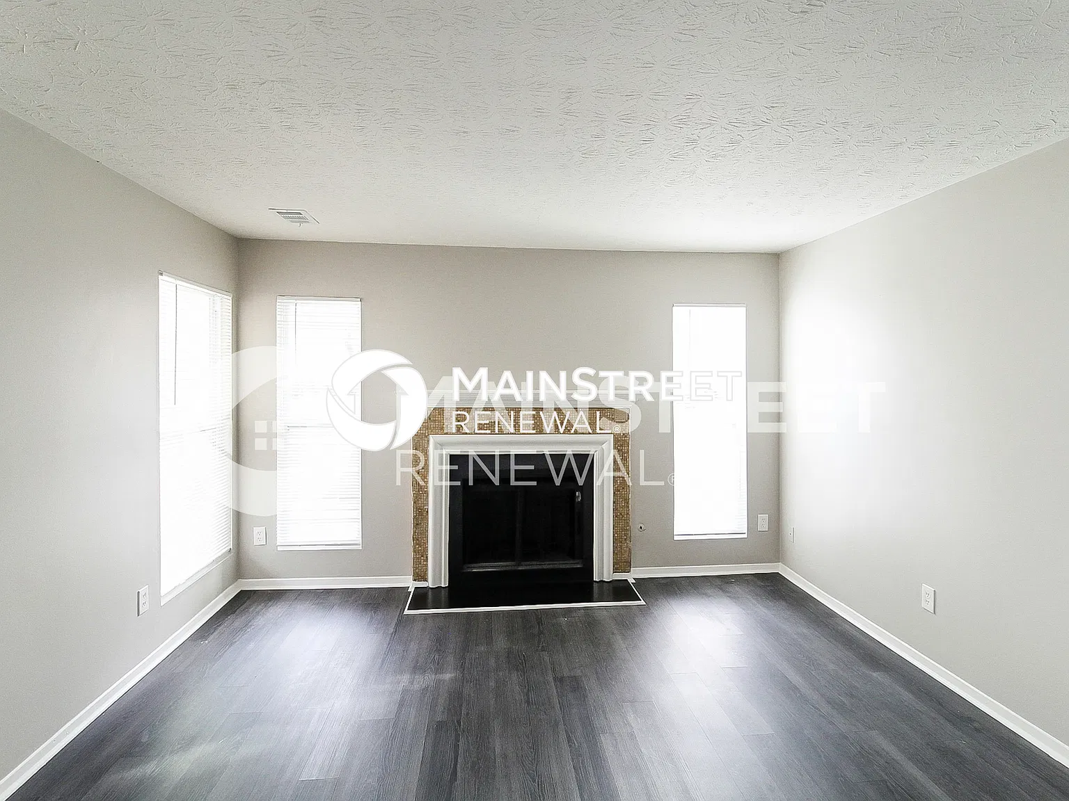 1250 Holly Circle — Photo 4
