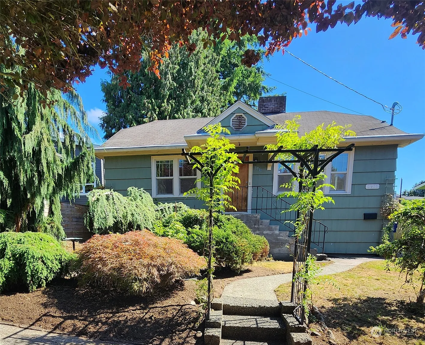3911 SW Webster Street photo 1