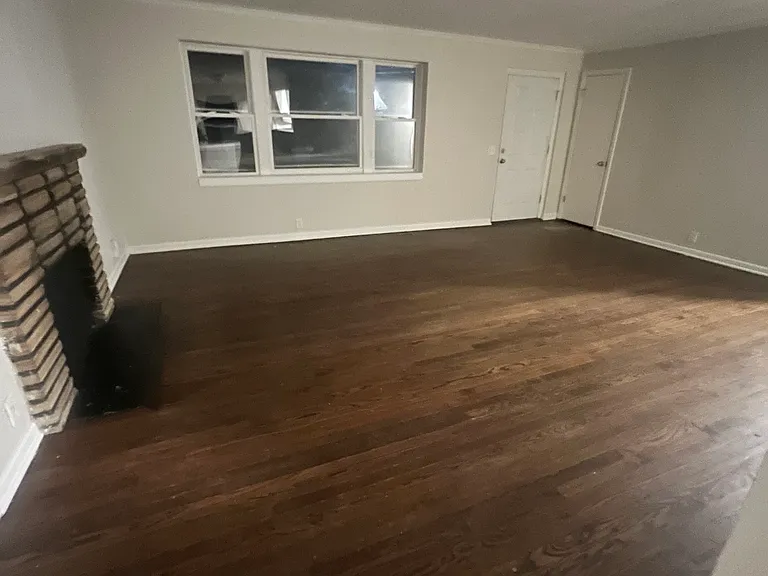 8522 Euclid Ave — Photo 3