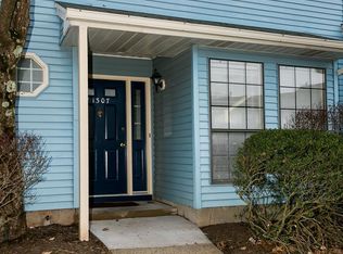 1307 Timber Oaks Rd, Edison, NJ 08820