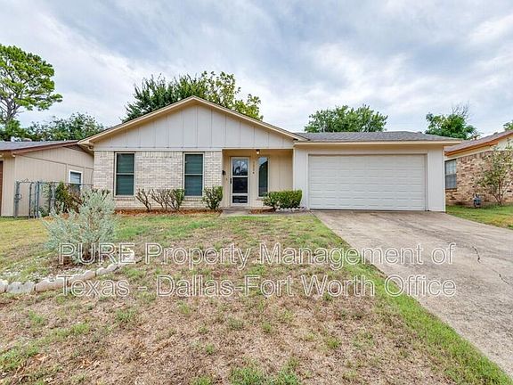 2nd image of 1224 Parkwood Pl
