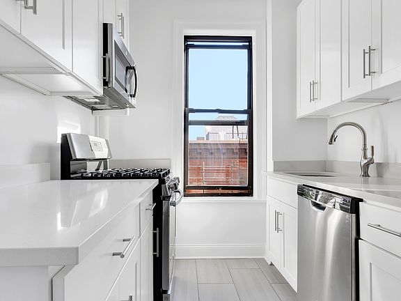 4th image of 68 Montague St APT 5D