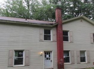 16 1st St, Castleton, NY 12033