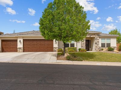 2204 W Courtyard Dr, St George, UT, 84770