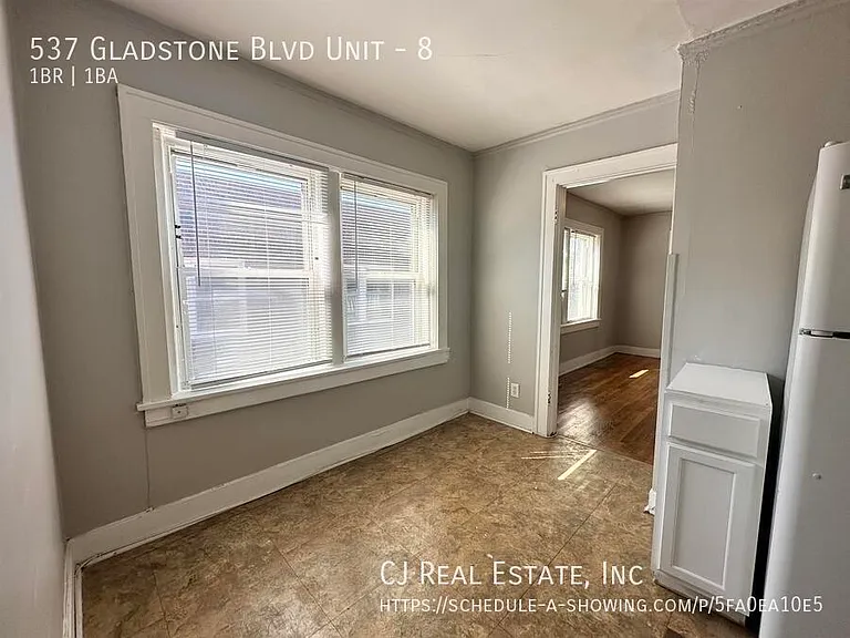 537 Gladstone Blvd #8 — Photo 5