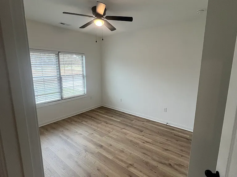 842 Ridgewood Dr #1 — Photo 6