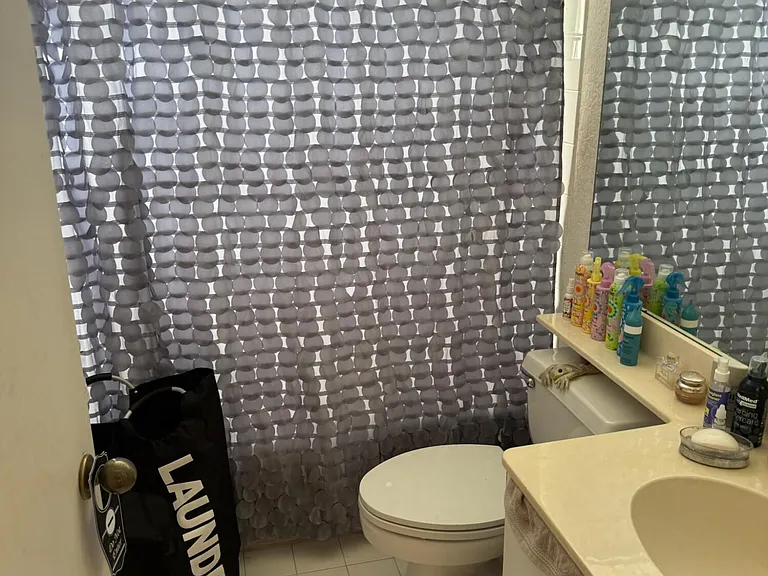 7418 Wescott Ter — Photo 32