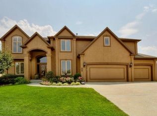 4601 NE 62nd Ct, Gladstone, MO 64119