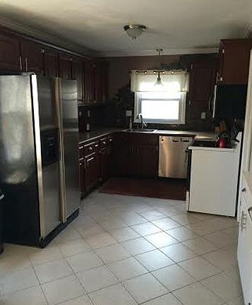 2nd image of 624 Wellesley Ave