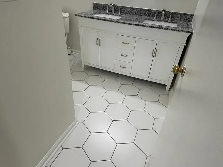 2602 S Arlington Mill Dr E — Photo 22