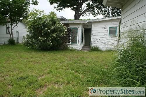 3rd image of 4034 Devon Dr
