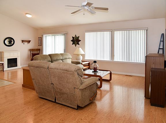 4th image of 7 Briarcliff Ct