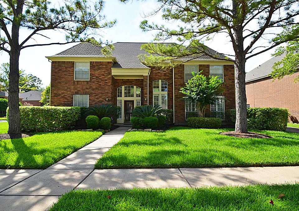 1st image of 3738 Stockbridge Dr