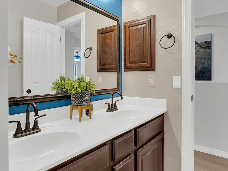 11512 Robert Lennox Dr — Photo 33