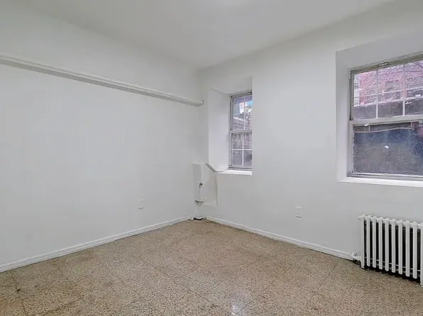 459 Keap Street image 1 of 3