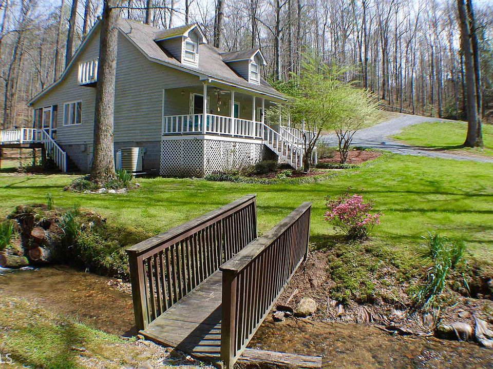 1st image of 15 Padget Ln #1-7010