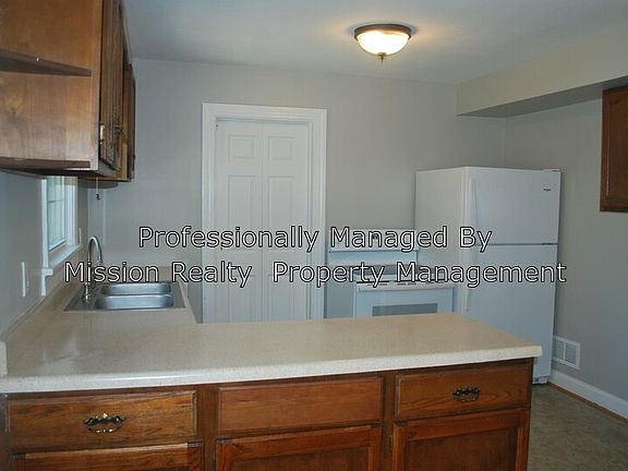3rd image of 7502 Patterson Ave