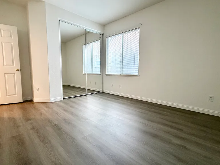 9489 Cedar Glen Ct — Photo 35