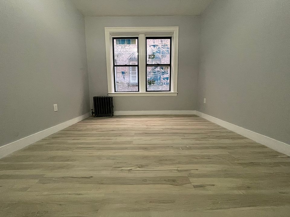 2nd image of 122 Corbin Ave #33E