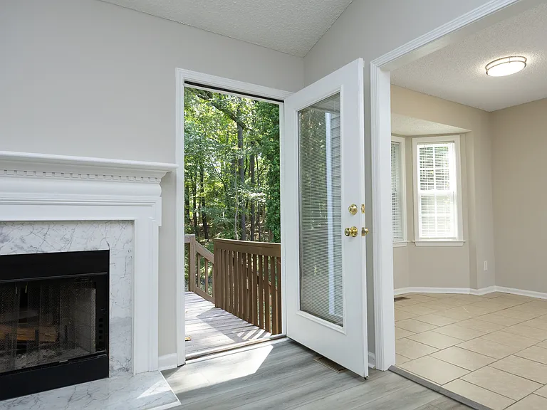 109 Havencrest Lndg — Photo 8