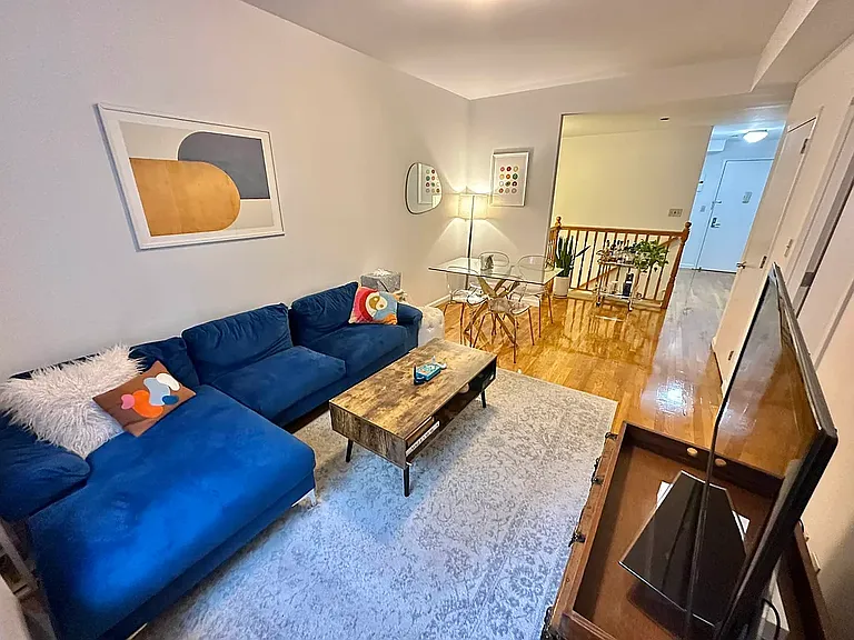 229 E 13th St #1C — Photo 1
