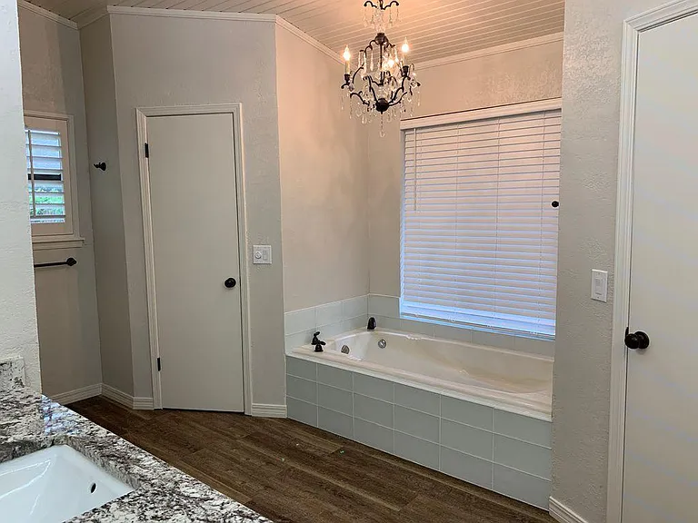 156 E Parkland Dr — Photo 18