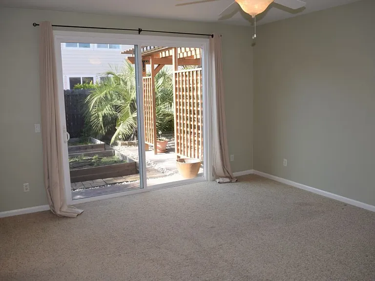 1378 Seymour Cir — Photo 22