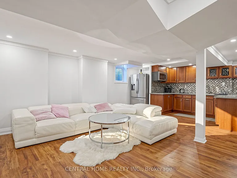 307 Alex Doner Dr N #1 — Photo 8