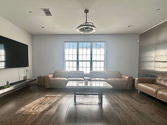 5th image of 3700 Lantern Ln