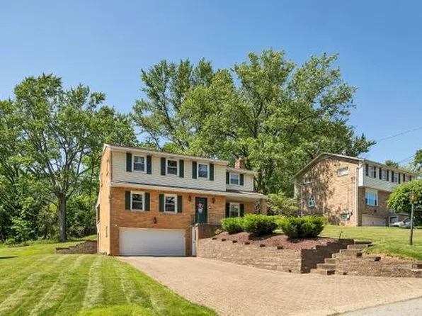 17 Rosemary Ln, South Park, PA 15129