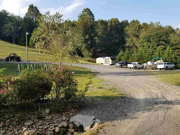 3rd image of 552 Mooresburg Springs Rd