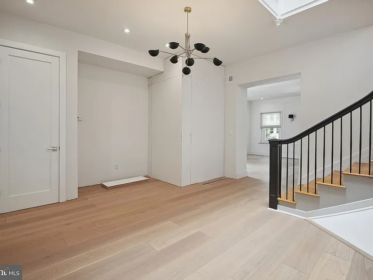 1329 Connecticut Ave NW #300 — Photo 9