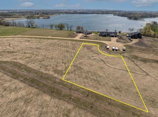 4 Lakeview Ct, Cleveland, MN 56017