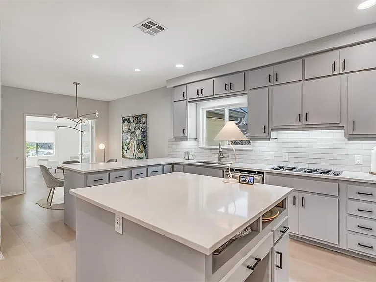 5606 Sedgefield Dr — Photo 6