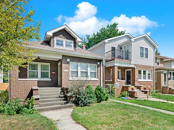 2nd image of 1118 N Harvey Ave
