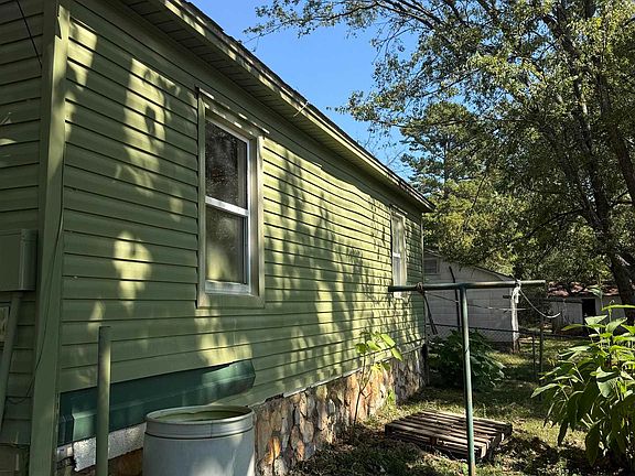 2nd image of 227 Sorrell Rd