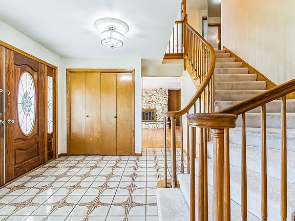 4th image of 1044 E 165th St