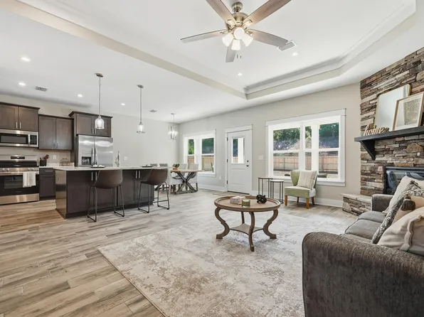 1517 Kais St, Baker, FL 32531