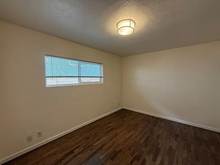 2950 Willamette St — Photo 6