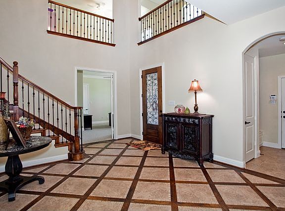 3rd image of 2163 Crowbridge Dr