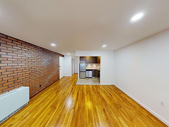 5th image of 10 Jones St APT 1F