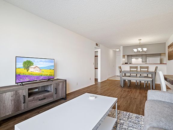 3rd image of 3600 Bagley Ave #202