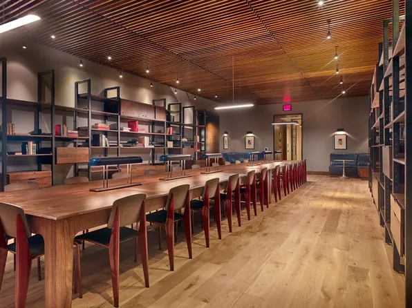 435 West 31st Street image 8 of 39