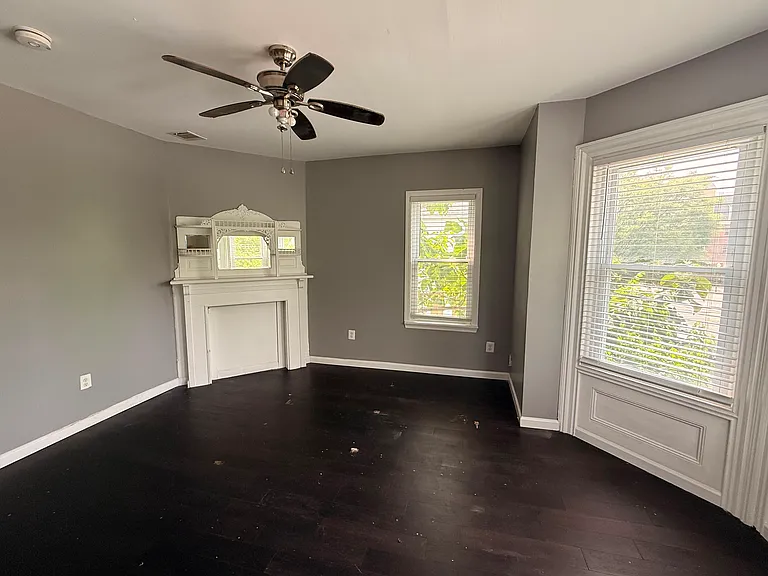 165 N 11th St #2 — Photo 1